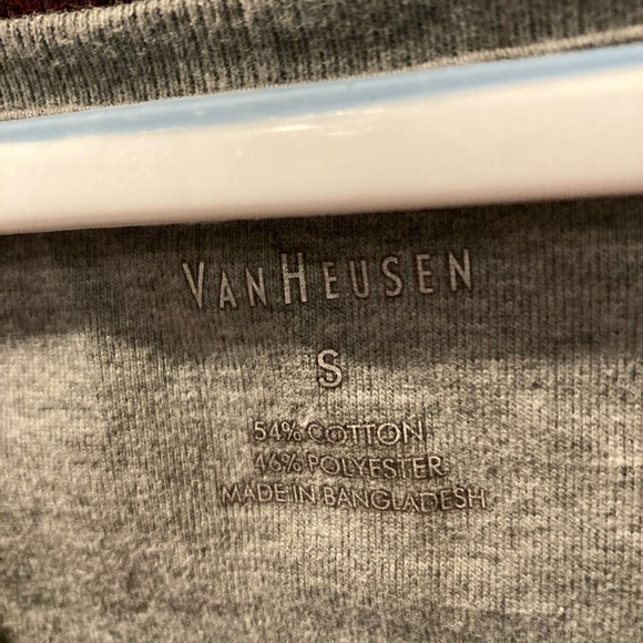 Van Heusen V-Neck Top - Picture 4 of 9